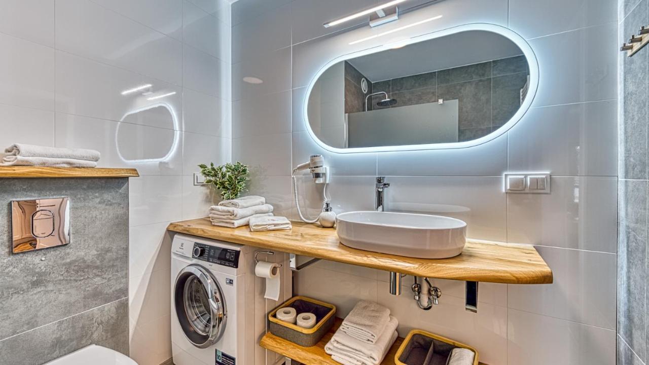 Apartament A2 Domitu Z Basenem, Sauna, Jacuzzi - 5D Apartments شكلارسكا بوريبا المظهر الخارجي الصورة